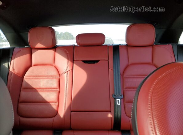 WP1AA2A54SLB00271 2025 PORSCHE MACAN White Widok wnętrza z tyłu