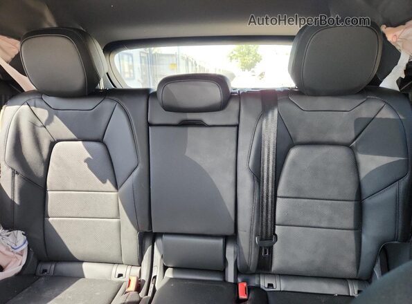 WP1AA2AY2SDA05308 2025 PORSCHE CAYENNE Gray Widok tylnych siedzeń