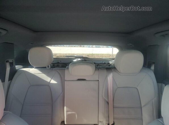 WP1AA2AYXPDA10893 2023 PORSCHE CAYENNE White Vista de los asientos traseros