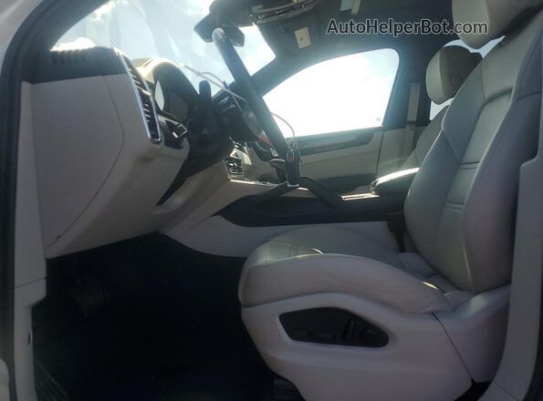 WP1AA2AYXPDA10893 2023 PORSCHE CAYENNE White Vista interior delantera