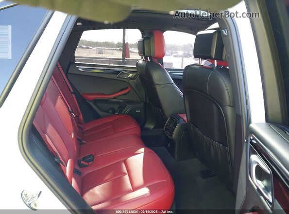 WP1AB2A56LLB37272 2020 PORSCHE MACAN White Widok naklejki z numerem VIN
