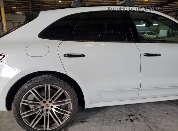 WP1AG2A51JLB65415 2018 PORSCHE MACAN White Vista interior trasera