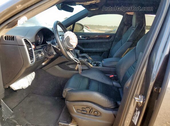 WP1BA2AY2PDA25179 2023 PORSCHE CAYENNE Gray Widok wnętrza z przodu