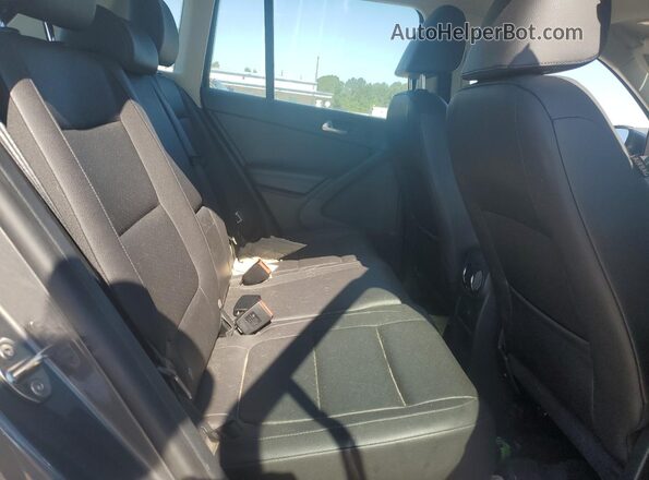 WVGAV7AX2GW552886 2016 VOLKSWAGEN TIGUAN Gray Widok wnętrza z tyłu