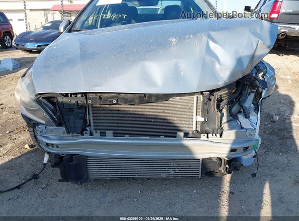 YV126MFL7H2421739 2017 VOLVO S60 Серебряный Вид спереди
