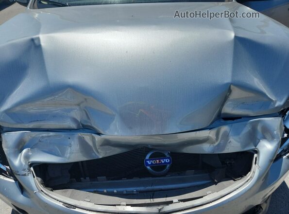 YV126MFLXH2432864 2017 VOLVO S60 Silver Rear interior view