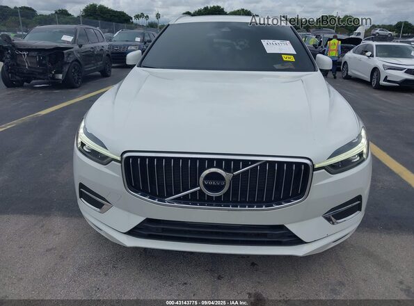 YV4102DL5M1887032 2021 VOLVO XC60 Белый Вид спереди