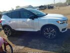 2021 Volvo Xc40 T5 R-design Белый vin: YV4162UM4M2612558
