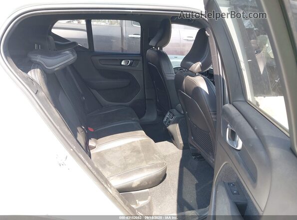 YV4162UM6L2279763 2020 VOLVO XC40 White Widok naklejki z numerem VIN