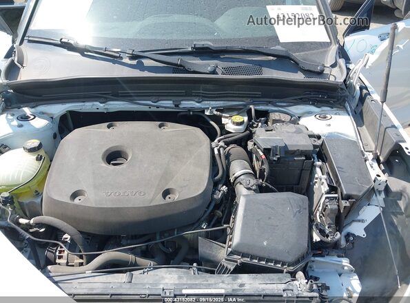 YV4162UM6L2279763 2020 VOLVO XC40 White Widok z tyłu