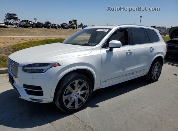 YV4A22PL6J1389214 2018 VOLVO XC90 White წინა მარცხენა ხედი სამი მეოთხედიდან
