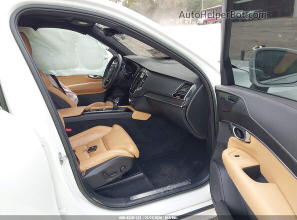 YV4A22PL9N1868569 2022 VOLVO XC90 White წინა სალონის ხედი