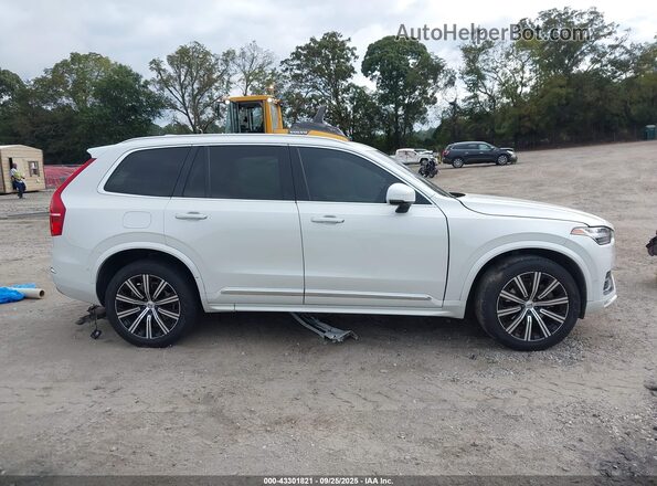 YV4A22PL9N1868569 2022 VOLVO XC90 White სალონის 360-გრადუსიანი ხედი