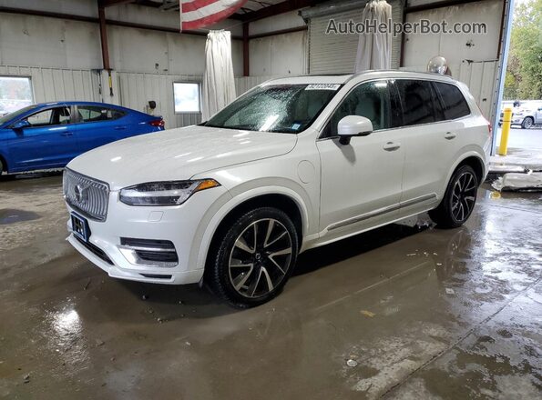 YV4BR00K8M1758598 2021 VOLVO XC90 Белый Передняя левая четверть
