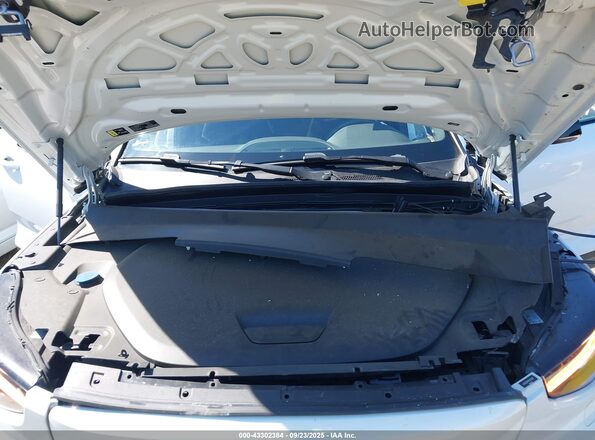 YV4ED3GM1P2033587 2023 VOLVO C40 RECHARGE PURE ELECTRIC White Vista trasera