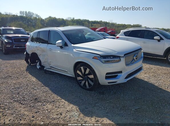 YV4H60CE5R1145998 2024 VOLVO XC90 RECHARGE PLUG-IN HYBRID Белый Передняя правая четверть