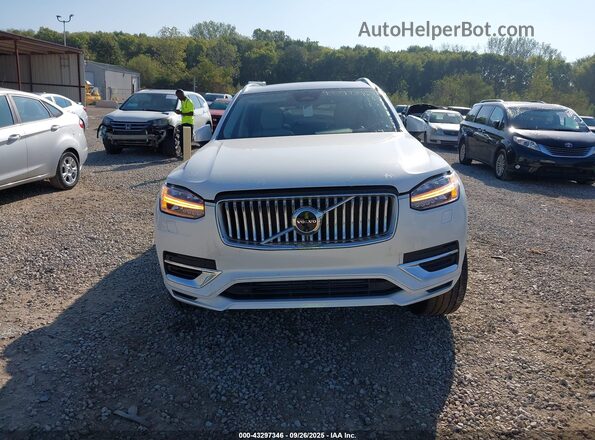 YV4H60CE5R1145998 2024 VOLVO XC90 RECHARGE PLUG-IN HYBRID Белый Вид задней части салона