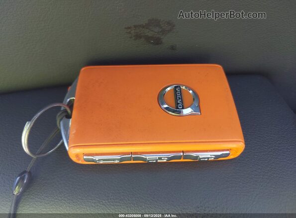 YV4H60CEXR1148010 2024 VOLVO XC90 RECHARGE PLUG-IN HYBRID Серебряный Вид панели приборов