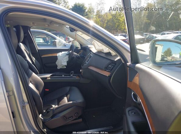 YV4H60CEXR1148010 2024 VOLVO XC90 RECHARGE PLUG-IN HYBRID Серебряный Вид салона спереди
