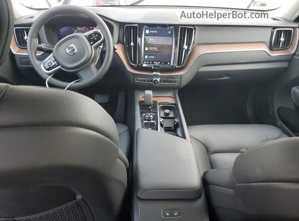 YV4H60DLXR1790787 2024 VOLVO XC60 Gray Vista del salpicadero