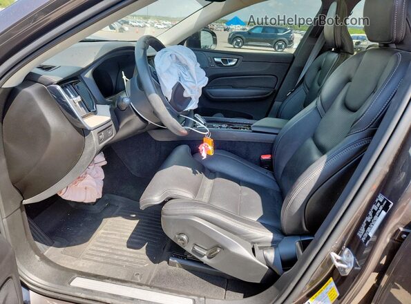 YV4L12RL3N1904555 2022 VOLVO XC60 Серый Вид салона спереди