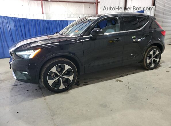 YV4L12UE5R2332123 2024 VOLVO XC40 Черный Передняя левая четверть