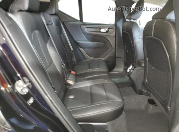 YV4L12UE5R2332123 2024 VOLVO XC40 Черный Вид задней части салона
