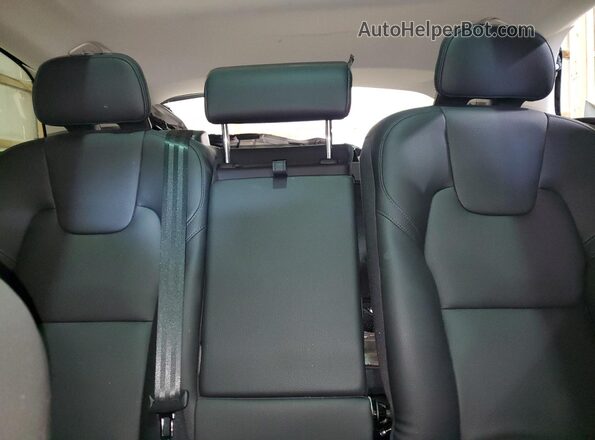 YV4M12RC3S1148094 2025 VOLVO XC60 Серебряный Вид задних сидений