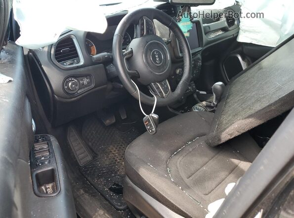 ZACNJDB10NPN86861 2022 JEEP RENEGADE Черный Вид панели приборов