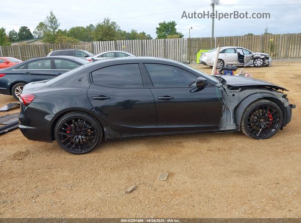 ZAM57YTM3N1383976 2022 MASERATI GHIBLI Black სალონის 360-გრადუსიანი ხედი