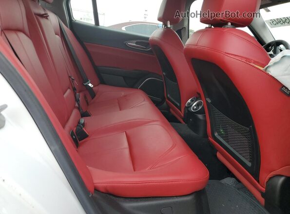 ZARFAMAN7M7645983 2021 ALFA ROMEO GIULIA Белый Вид задних сидений