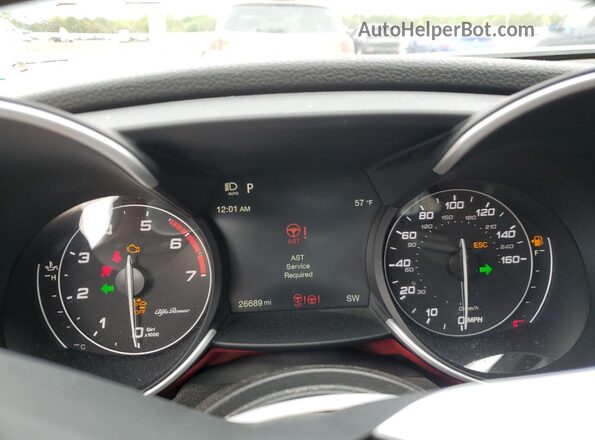 ZARFAMAN7M7645983 2021 ALFA ROMEO GIULIA Белый Вид щитка приборов