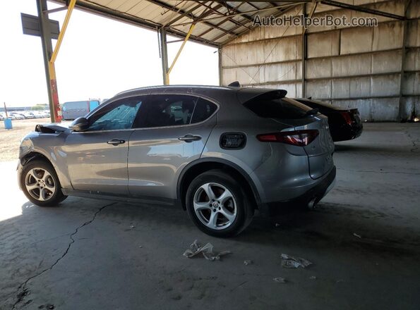 ZASFAKAN2J7B88128 2018 ALFA ROMEO STELVIO Gray Trasero izquierdo