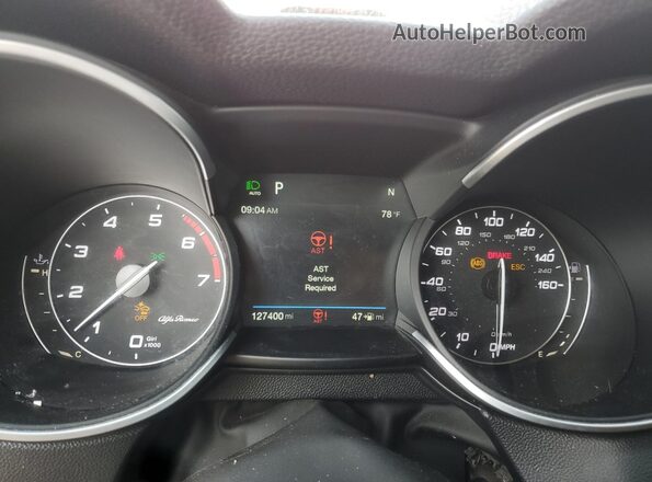 ZASFAKAN6J7B75480 2018 ALFA ROMEO STELVIO Red Вид щитка приладів