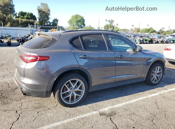 ZASFAKNN2J7C01955 2018 ALFA ROMEO STELVIO Gray Rear right