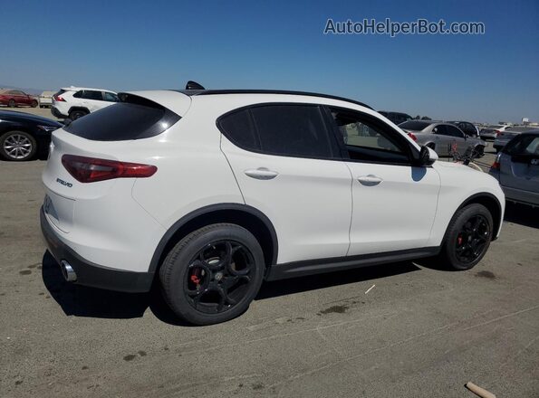 ZASFAKPNXJ7B87543 2018 ALFA ROMEO STELVIO Белый Задняя правая четверть