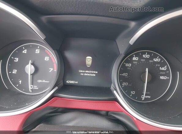 ZASPAJAN2L7C92247 2020 ALFA ROMEO STELVIO White Vista de los asientos traseros