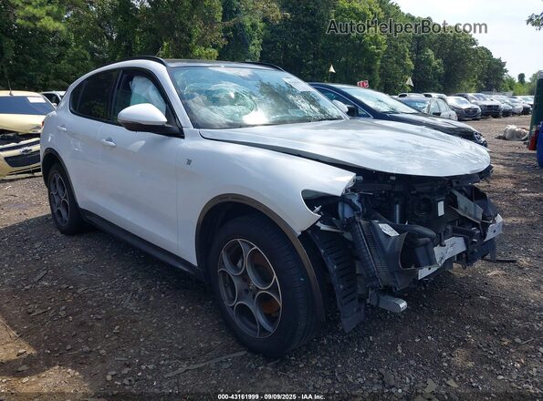 ZASPAKBN0N7D43347 2022 ALFA ROMEO STELVIO White Przód prawy