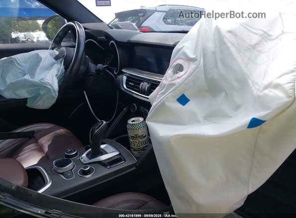 ZASPAKBN0N7D43347 2022 ALFA ROMEO STELVIO White Widok wnętrza z przodu