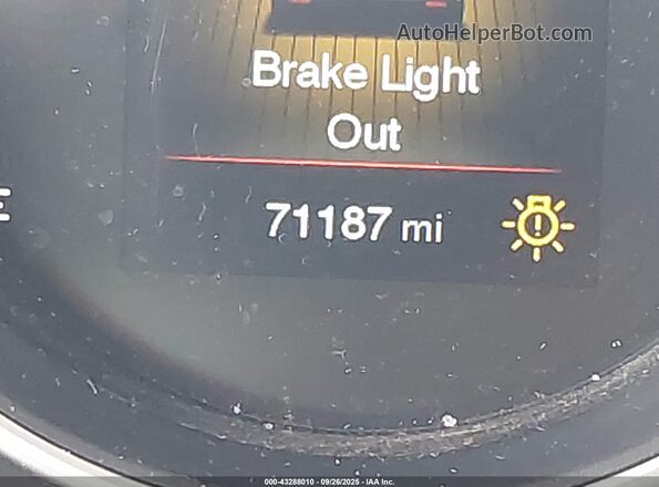 ZFBCFADH1JZ041447 2018 FIAT 500L Синий 