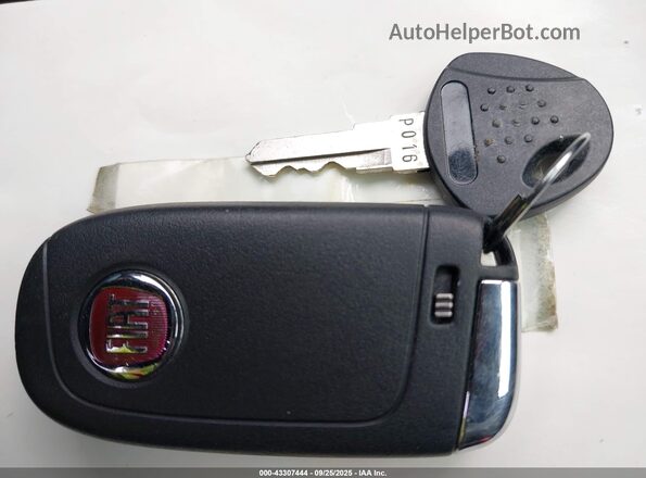 ZFBCFXAB4HP535598 2017 FIAT 500X Black Widok deski rozdzielczej