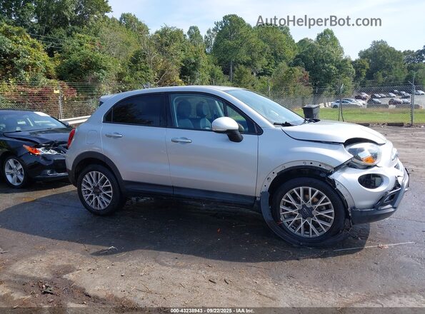 ZFBCFYCT9GP501828 2016 FIAT 500X Silver Widok wnętrza z tyłu