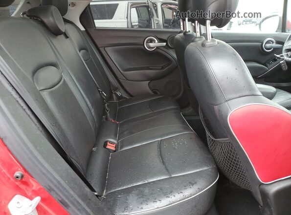 ZFBCFYET4GP415503 2016 FIAT 500X Red Widok tylnych siedzeń