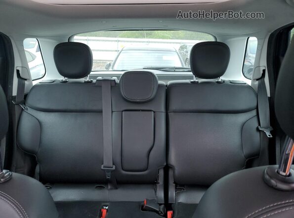 ZFBNFACH2KZ042456 2019 FIAT 500L Синий Вид задних сидений