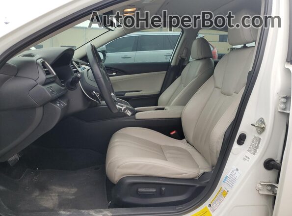 19XZE4F96KE000665 2019 HONDA INSIGHT Белый Вид салона спереди
