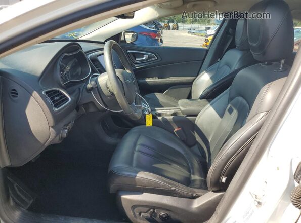 1C3CCCAB7HN509995 2017 CHRYSLER 200 Белый Вид салона спереди