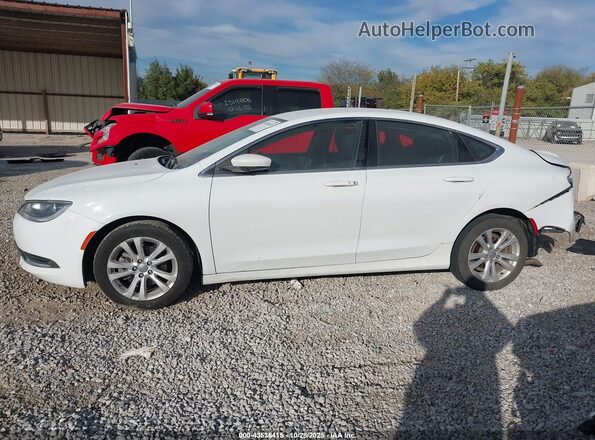 1C3CCCABXHN512342 2017 CHRYSLER 200 White Widok wnętrza z tyłu