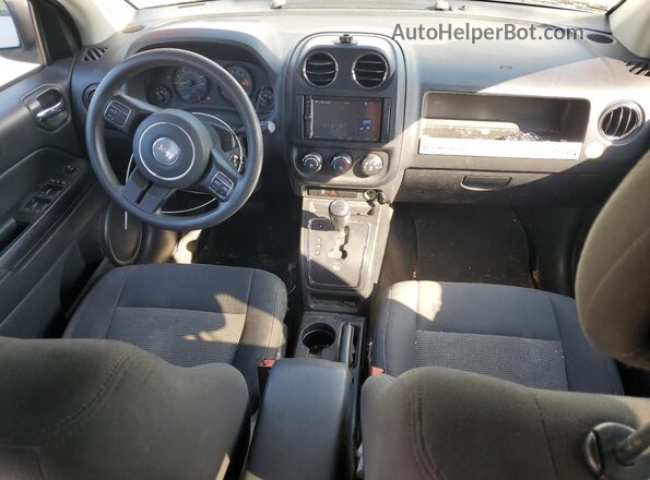 1C4NJCBAXGD615796 2016 JEEP COMPASS White Вид панелі приладів