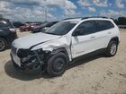 2022 Jeep Cherokee Latitude Lux White vin: 1C4PJLMX8ND535291