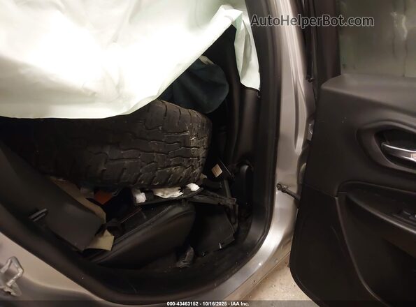 1C4PJMBX2KD186519 2019 JEEP CHEROKEE Серый Вид наклейки с VIN-кодом
